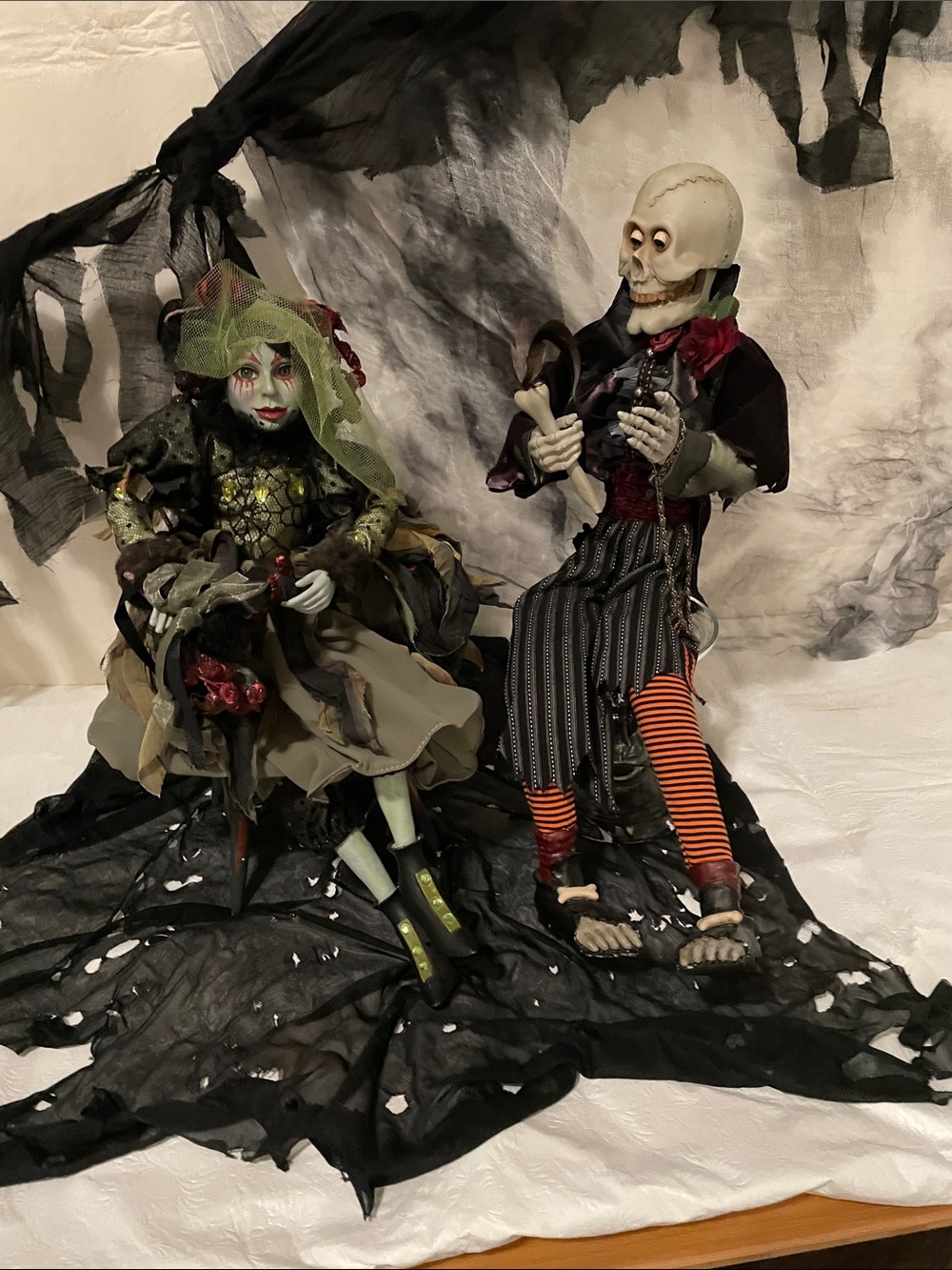 Halloween Bride and Groom decor